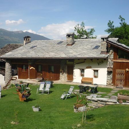 Les Chevreuils Arvier Exterior foto